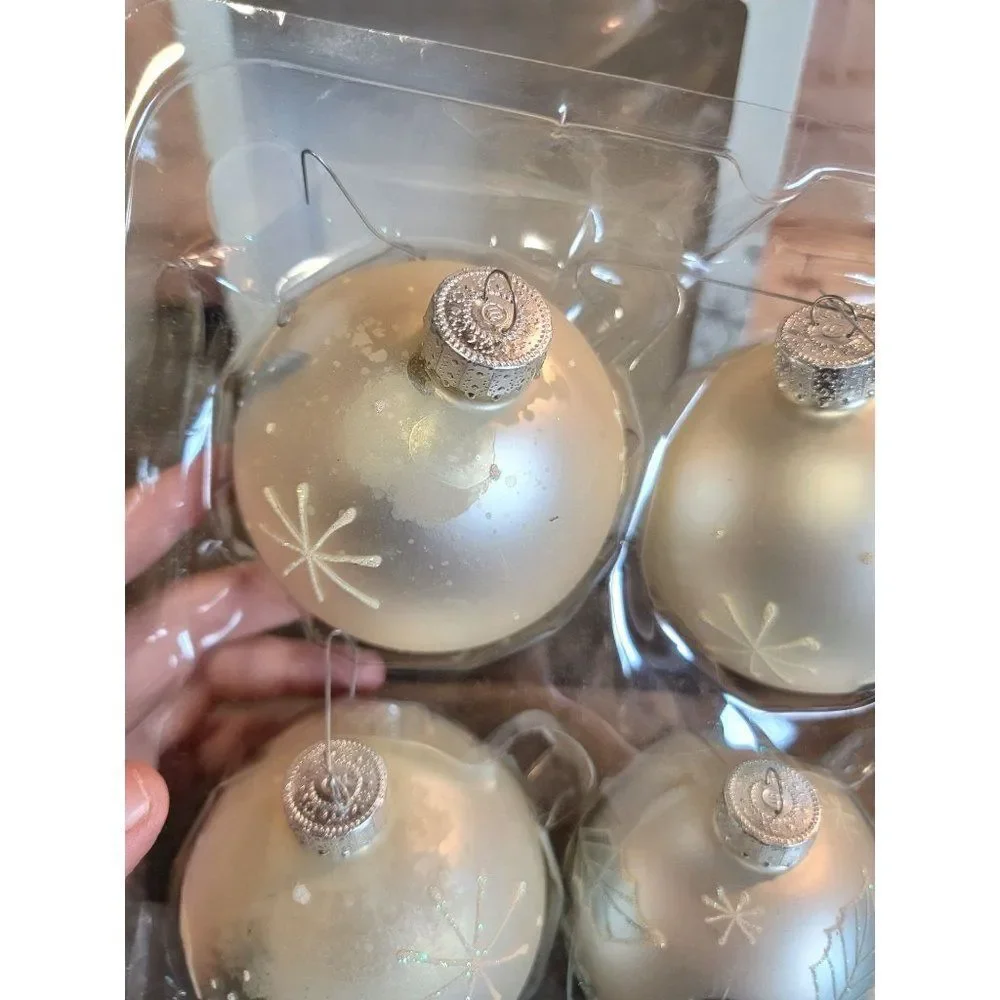 Target 2006 white ball mistletoe snowflake glass‎ ornament set Xmas